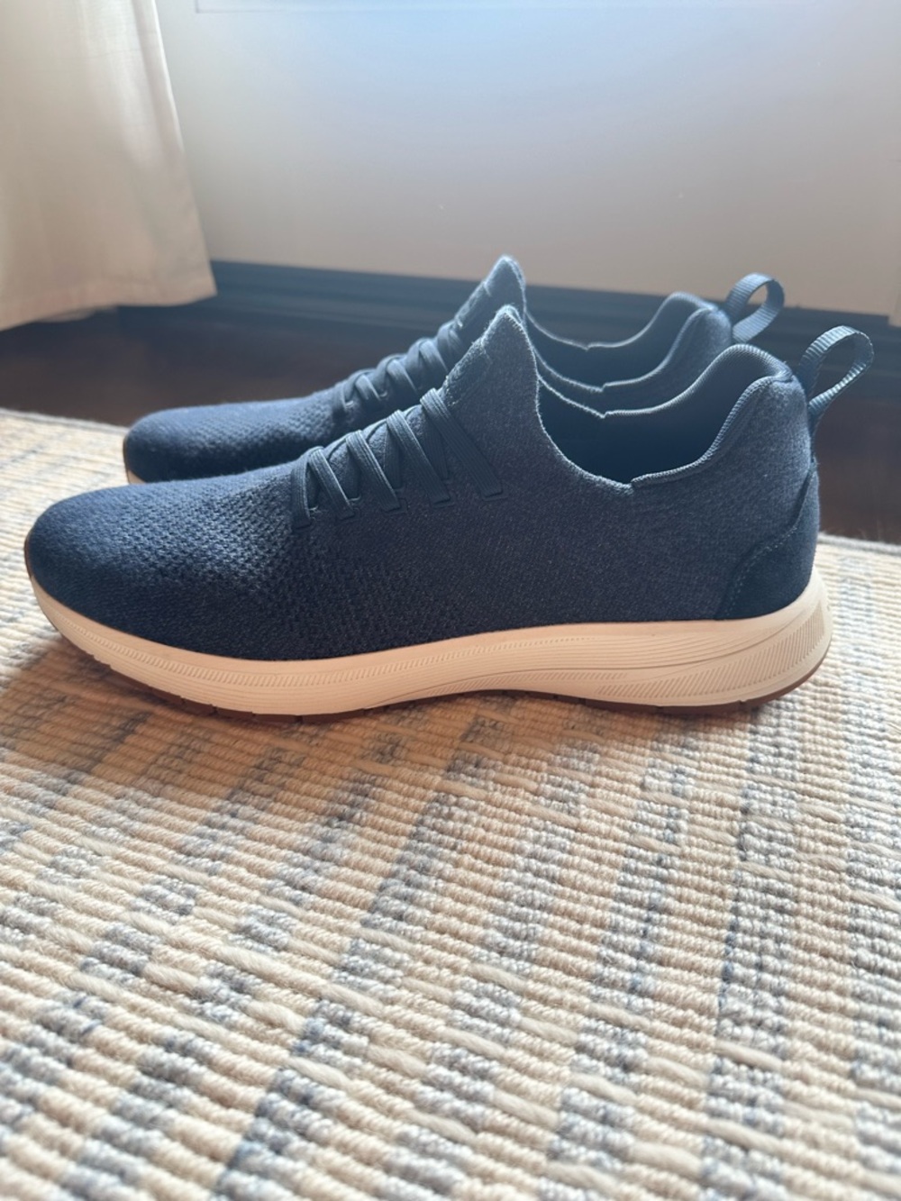 Peter Millar Men's Knit Slip-On Sneakers in Navy and White